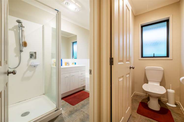 1 Chardonnay Rise Henderson_17