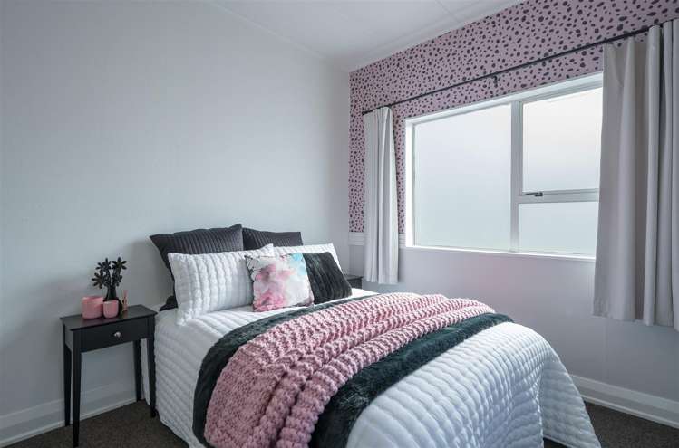 26 Murphy Street Toi Toi_11