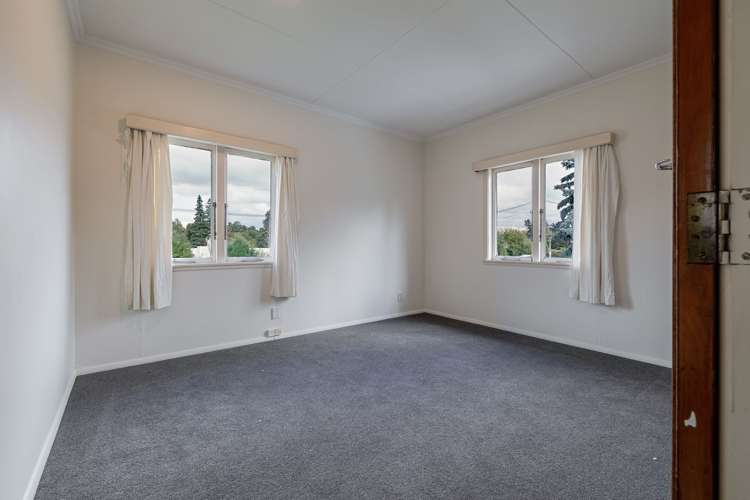 51 and 51A Moa Street Taihape_6