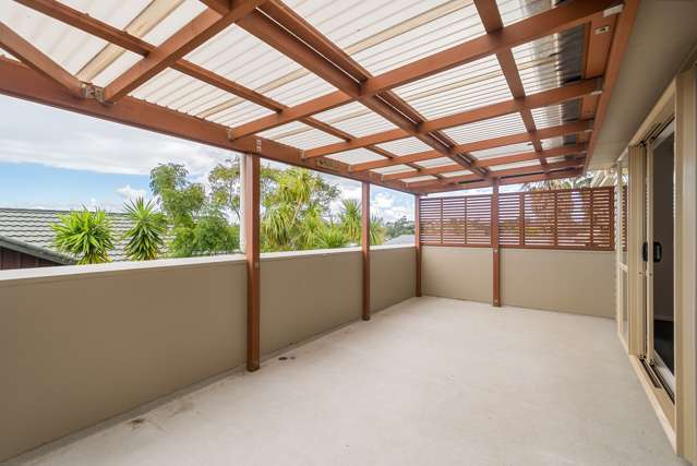 82 Rivervale Grove Stanmore Bay_3