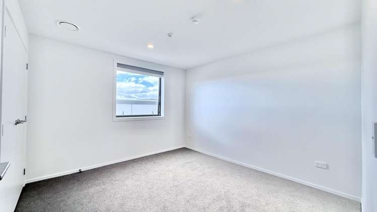 3D/28 Morning Star Place 1727_8