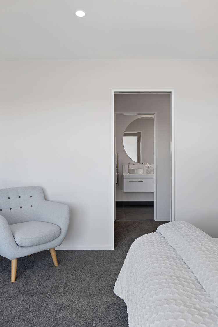 36 Florence Drive Lincoln_13