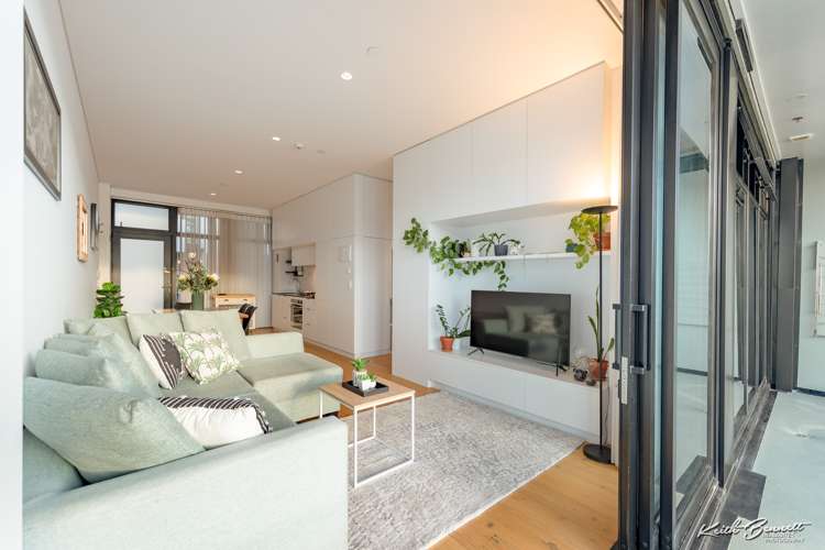 201/11 Jean Caldwell Way Island Bay_6