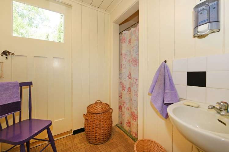 70 Blue Mountains Road Pinehaven_14