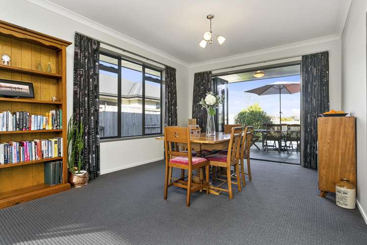 8 Libby Crescent Cambridge_6