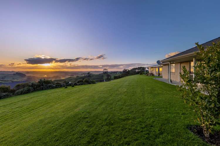 1518 Old North Road Helensville_34