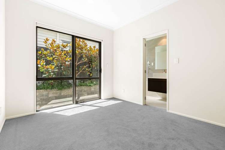 8 Shelby Place Long Bay_16
