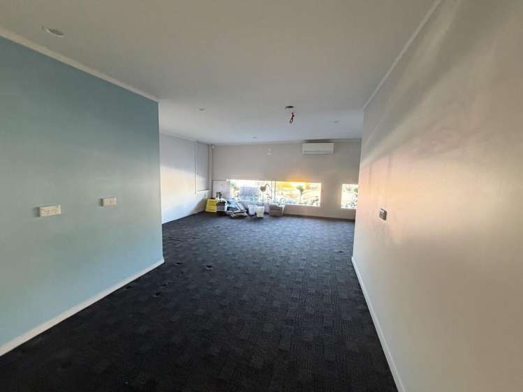 9 Crum Avenue New Lynn_11