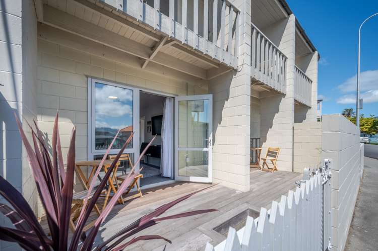 79c Beach Road Akaroa_17