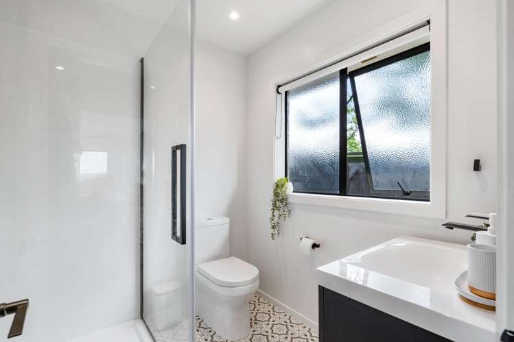 55 Coopers Road Gate Pa_14