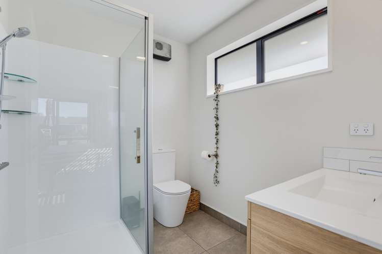 32 Summers Road Darfield_17