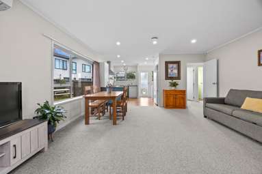 2/4 Illana Place_2