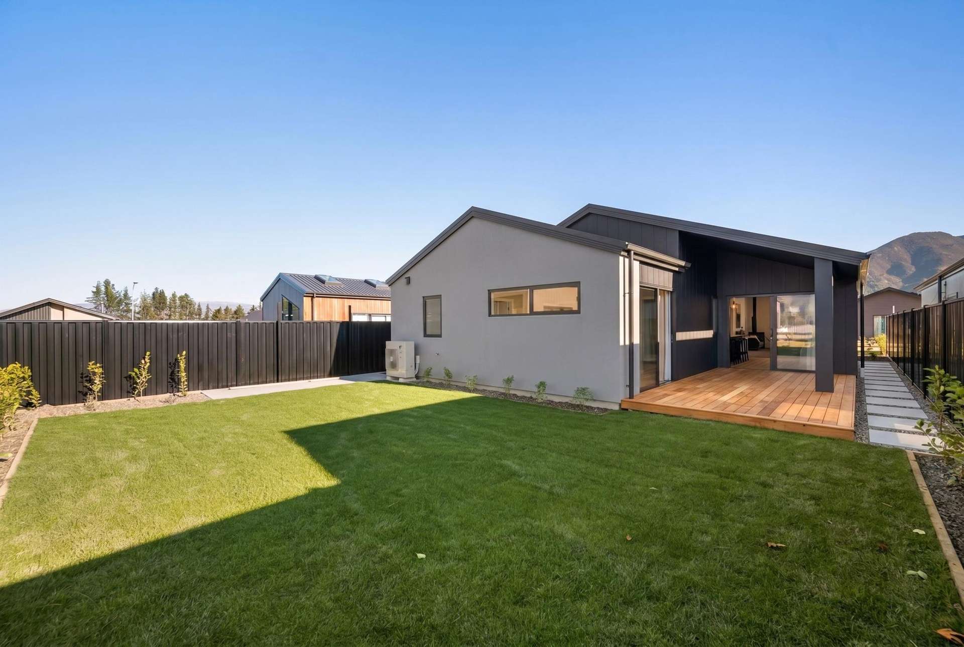 174 Burdon Loop Lake Hawea_0