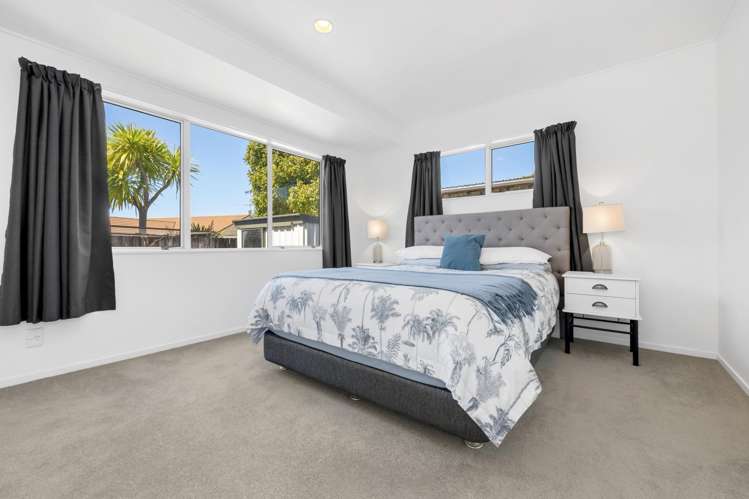 2/248 Botany Road Botany Downs_9