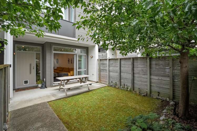 11/59 The Parade Island Bay_16