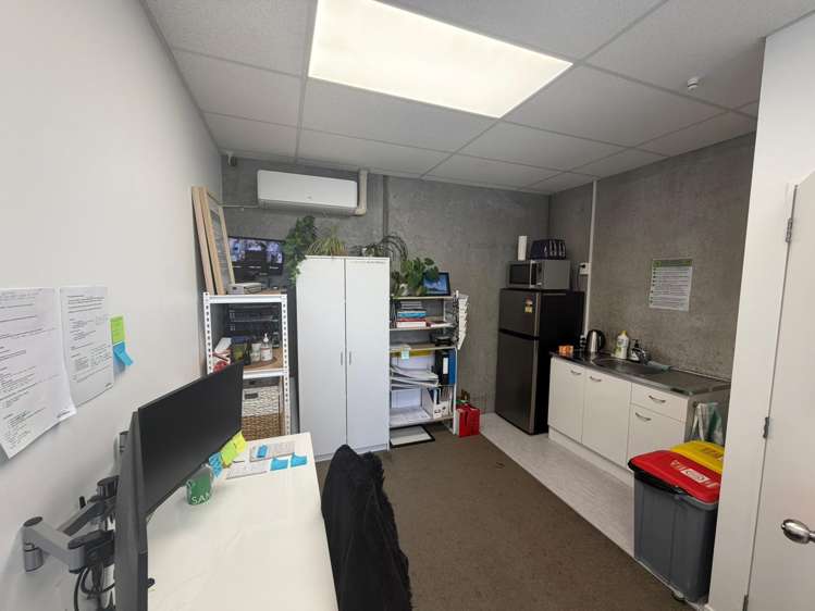 2/6 Loft Place Kumeu_10