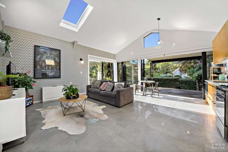 27 Amberley Avenue Te Atatu South_19