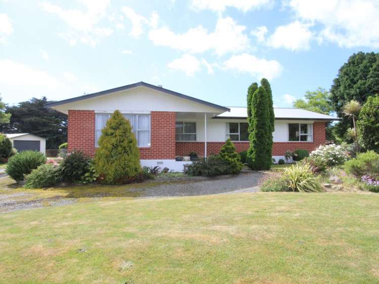 127 North Road Eketahuna_1