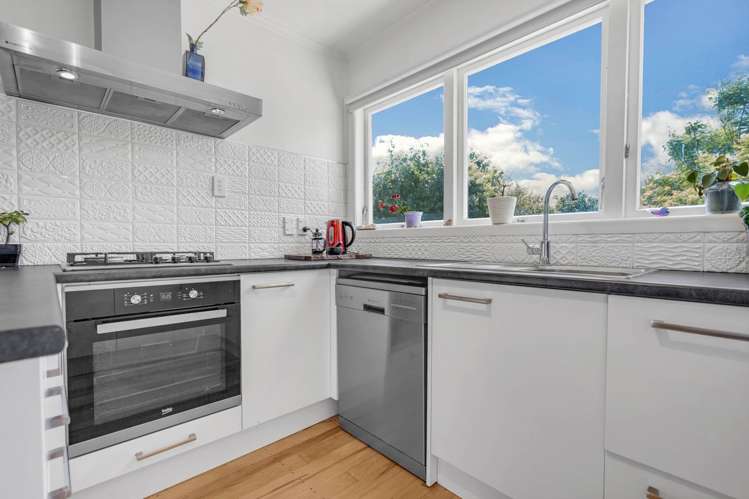 2/1 Grassways Avenue Pakuranga_6