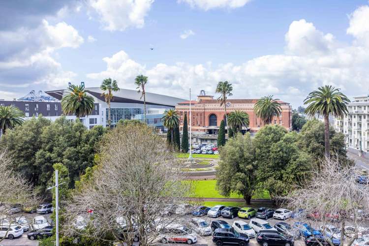 3A/121-123 Beach Road Auckland Central_16