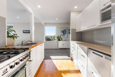 81 Stott Avenue_3