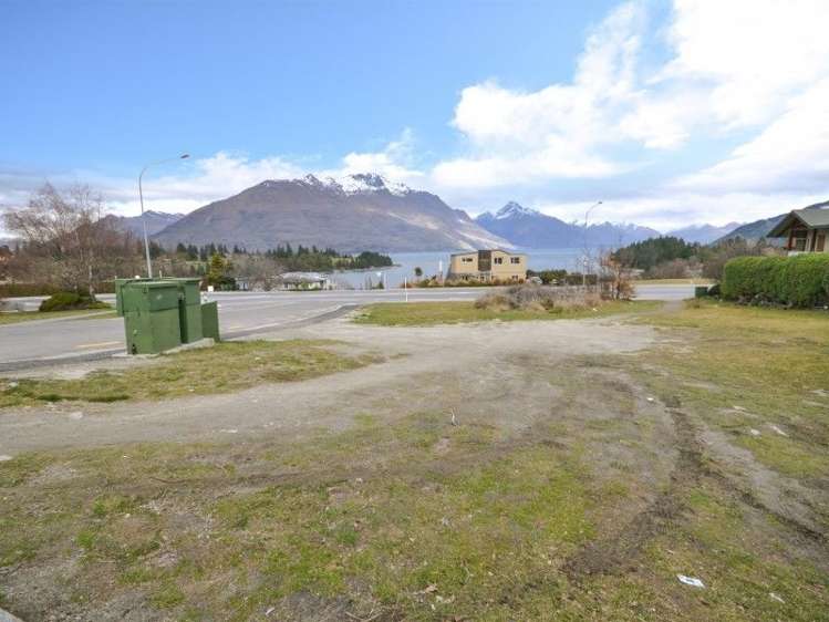 20 Suburb Street Queenstown_18