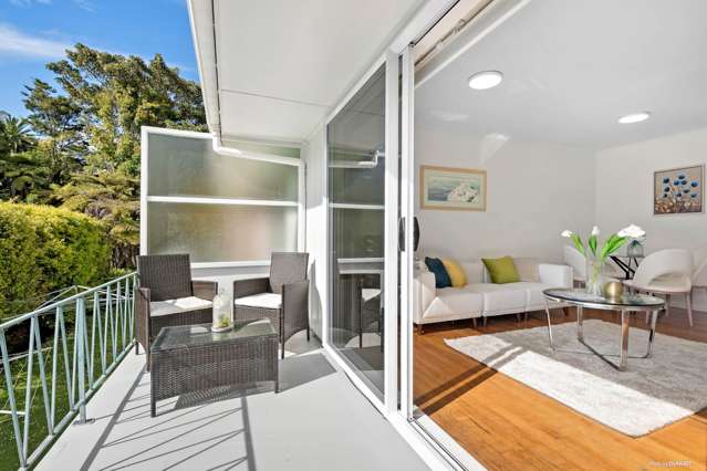 2/405 Beach Road Mairangi Bay_1