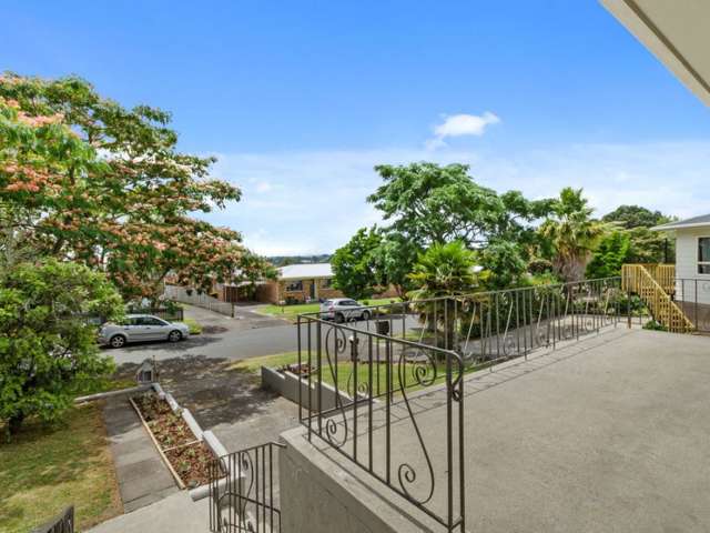 6 Laurelwood Avenue Pukekohe_1