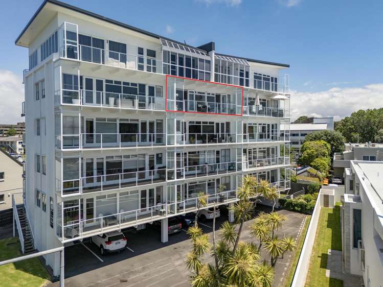 11/22 Cliff Road Tauranga Central_1