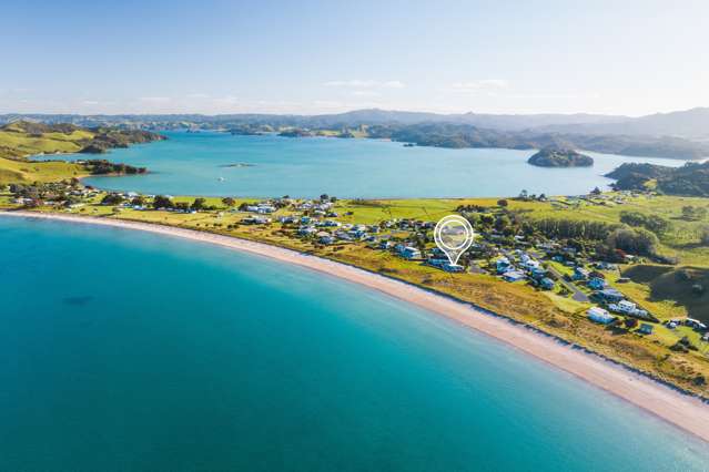 14 Logan Nicks Place Russell Surrounds_2