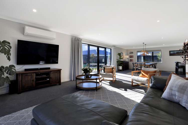 26 Redhaven Rise Netherby_12