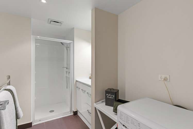 2E/193 Riccarton Road Riccarton_6