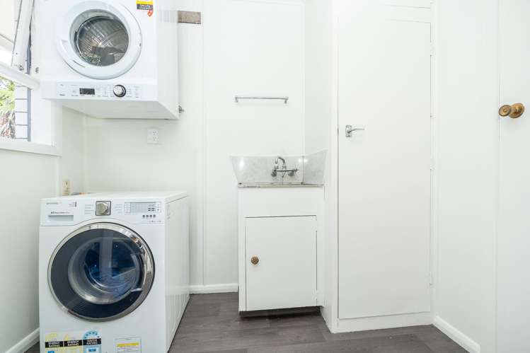 21 Saxbys Road Glenview_16