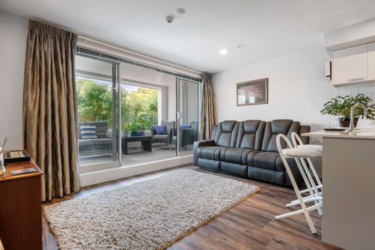 104/25 Bute Road_4