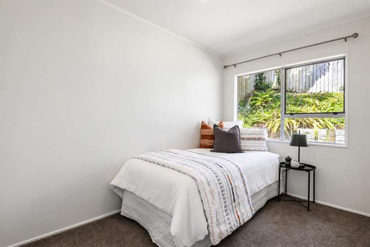 2/54 Stapleford Crescent Browns Bay_12