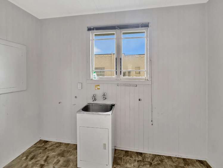 8 Fulton Street 10549_9