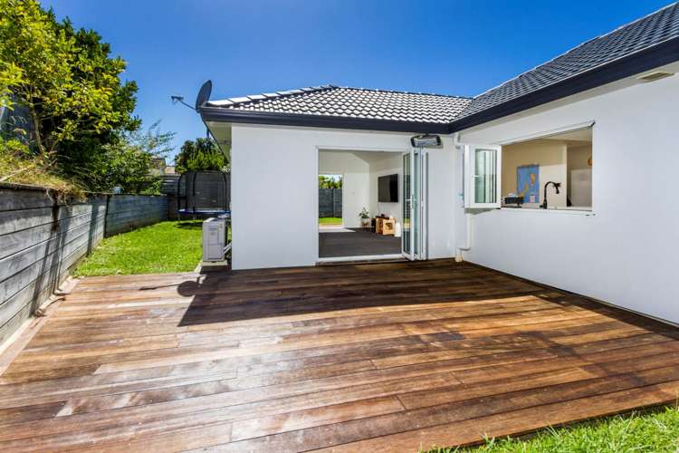 35 Caversham Drive Torbay_17