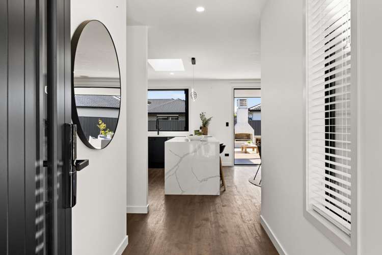10 Meech Way Frimley_6