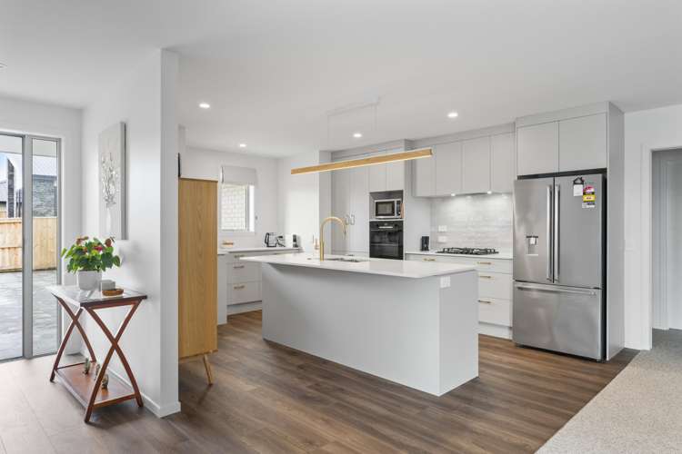 16 Makomako Crescent_2