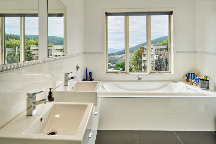 147 Bing Lucas Drive Tawa_14