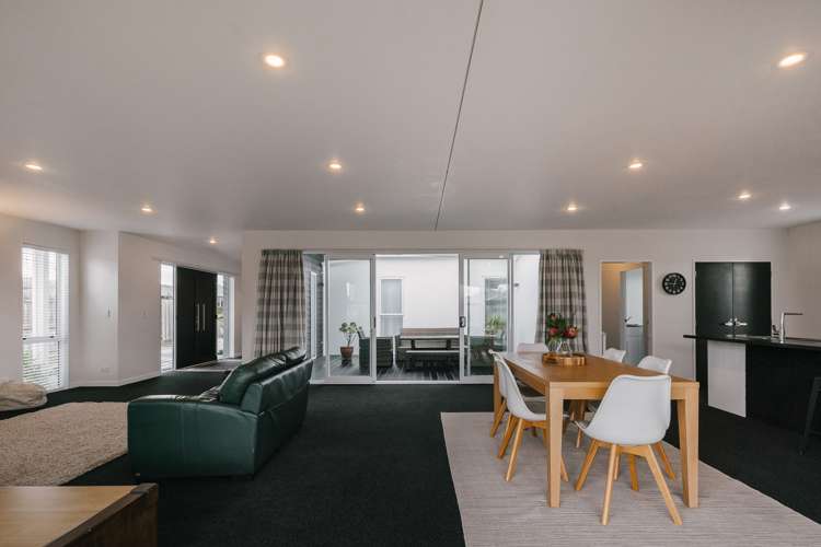 10 Monaco Grove Fitzherbert_7