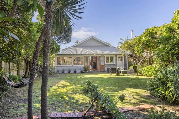 65 Marine Parade Seatoun_25