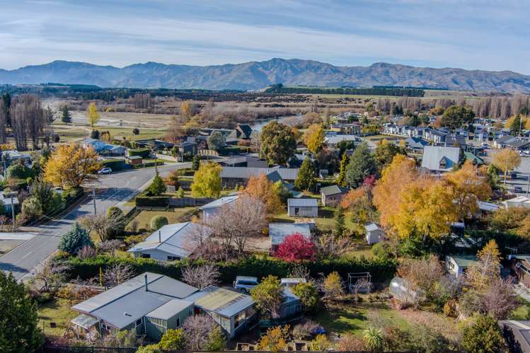 19 Dale Street Albert Town_16