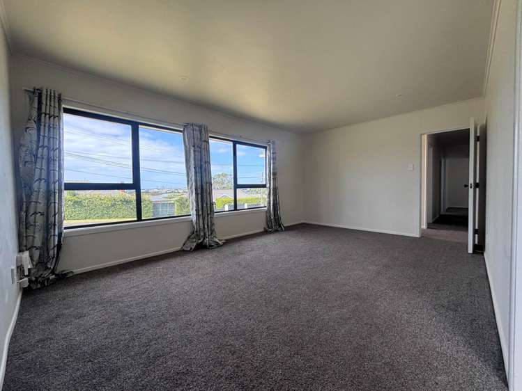 1 Ayrton Street Te Atatu South_3