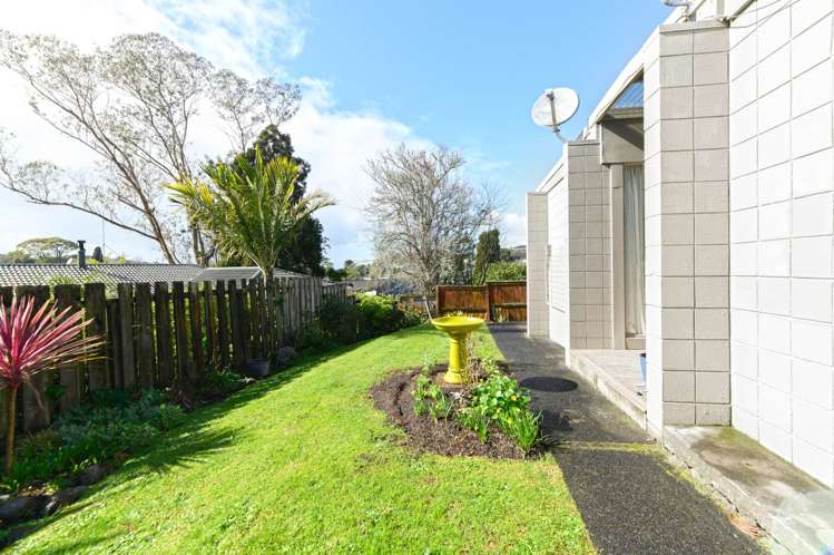 2/42 Bentley Avenue Glenfield_12