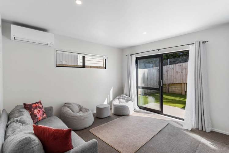 84 Matawhanga Drive Wattle Downs_3