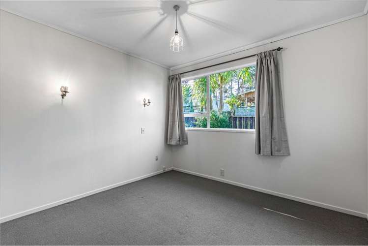 42 Hobby Avenue Birkdale_10