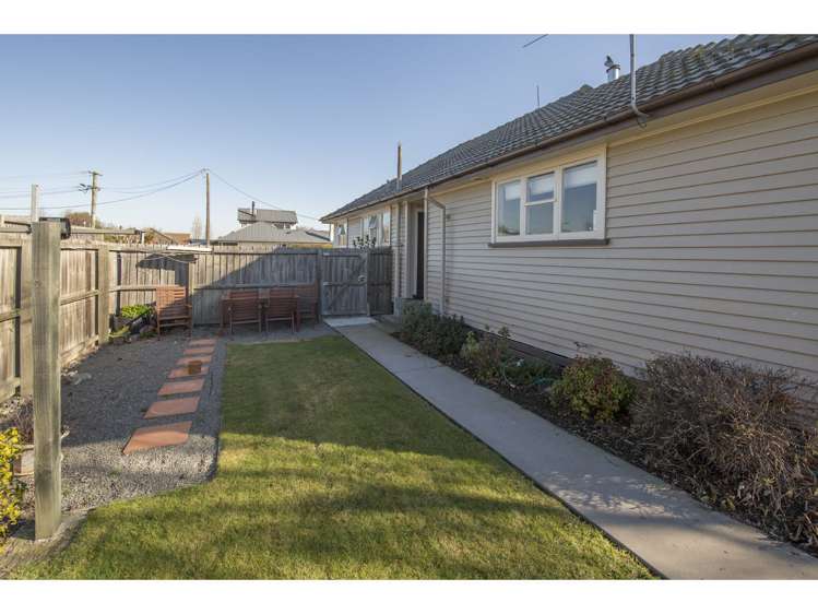 121 Springs Road Hornby_17