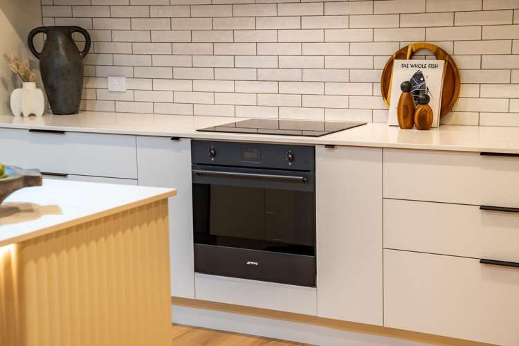 70a Heretaunga Square Silverstream_11