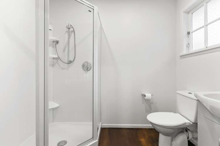 1/42 Woodlands Crescent Browns Bay_10